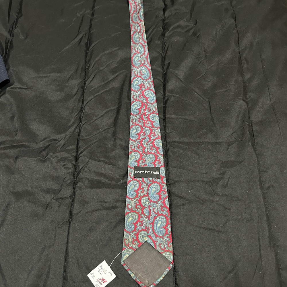 Enzo Brunatti Red and Blue Silk Tie with Elegant Pattern